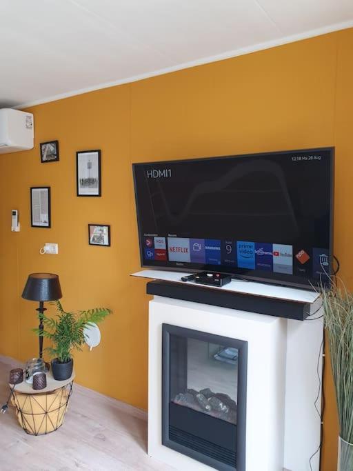 Studio Watertoren Met Tuin En Gratis Parkeren Goes Ngoại thất bức ảnh